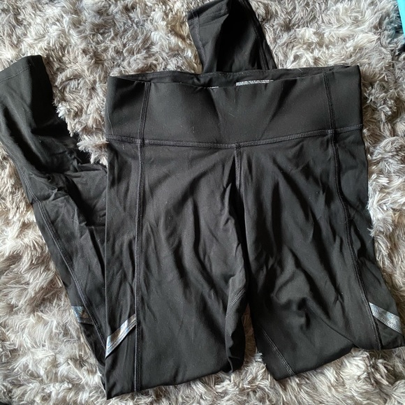 Victoria’s Secret leggings - Picture 1 of 3